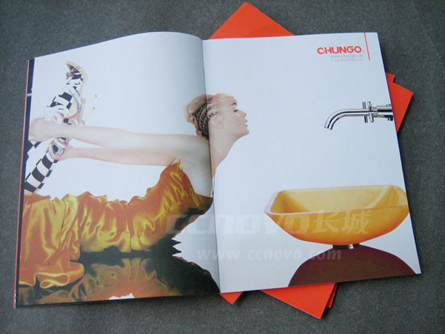 畫冊內(nèi)頁，采用157克銅版紙